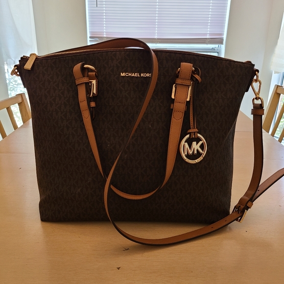 michael kors karla tote